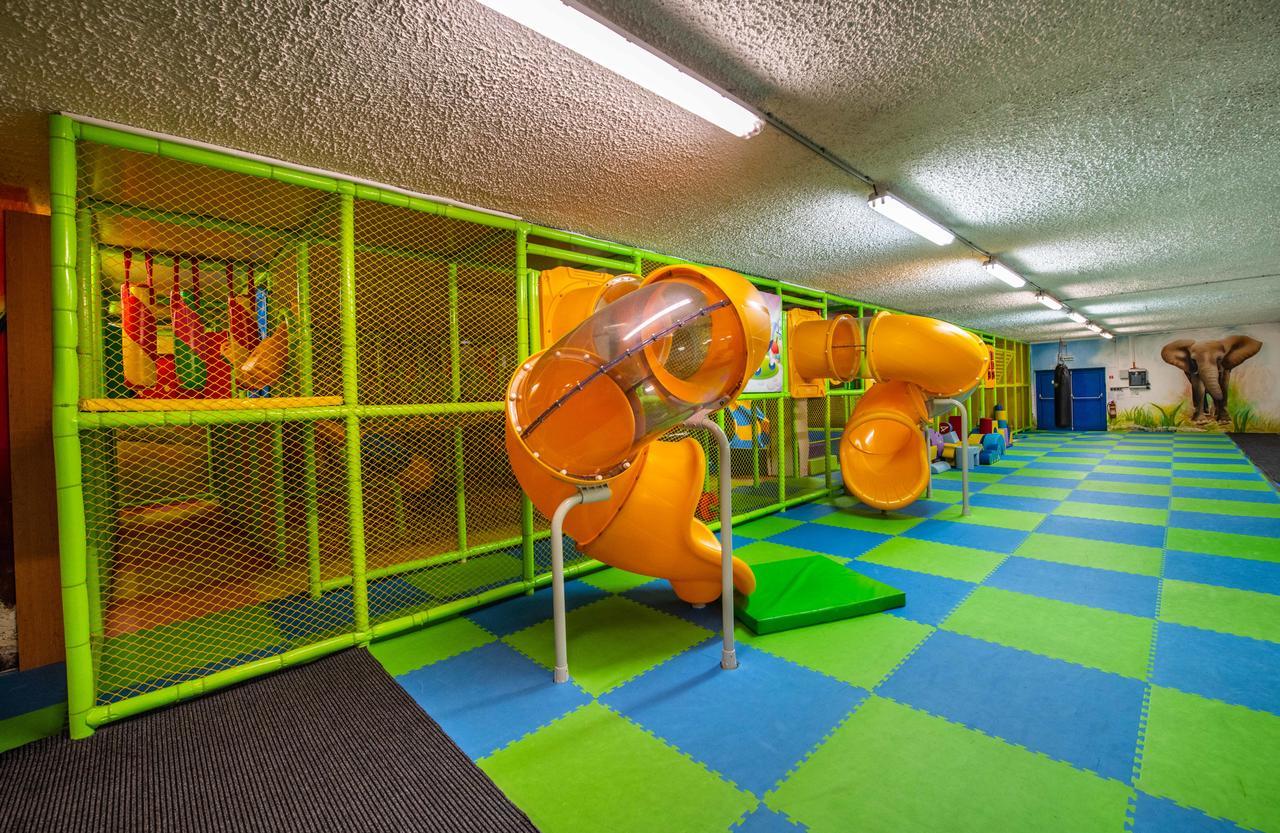 Aqua Sport*** Hotel Puchov Exterior photo